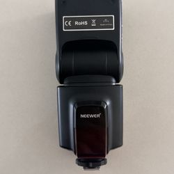 Flash Neewer TT560 Speedlite – Excelente estado 