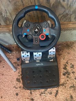 Logitech G29 Driving Force Racing Wheel and Pedals