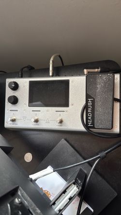 Headrush MX5 pedal board