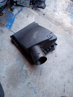 Air cleaner cover  Toyota Tacoma 2020