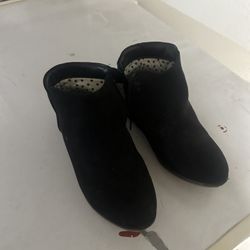Cat & Jack Girls Shoe Size 1