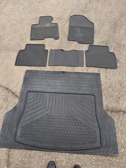 6 Piece Rubber Mat SUV Set