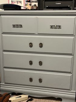 Dresser in very good condition