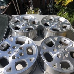 16” Alloy Wheels From 99-02 Jeep Grand Cherokee 