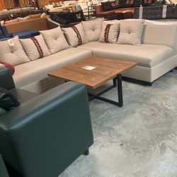 Sectional $800