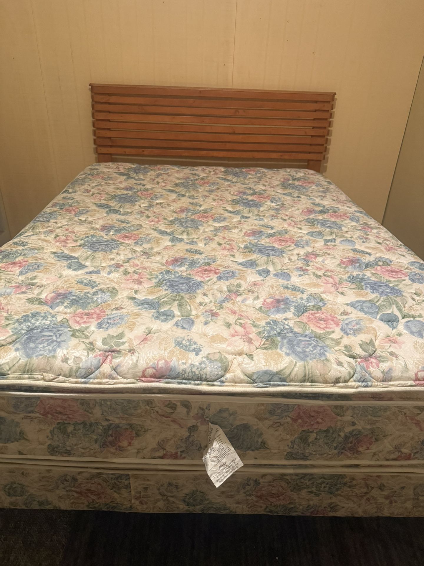 Free Bed Complete With Bed Frame And Headboard