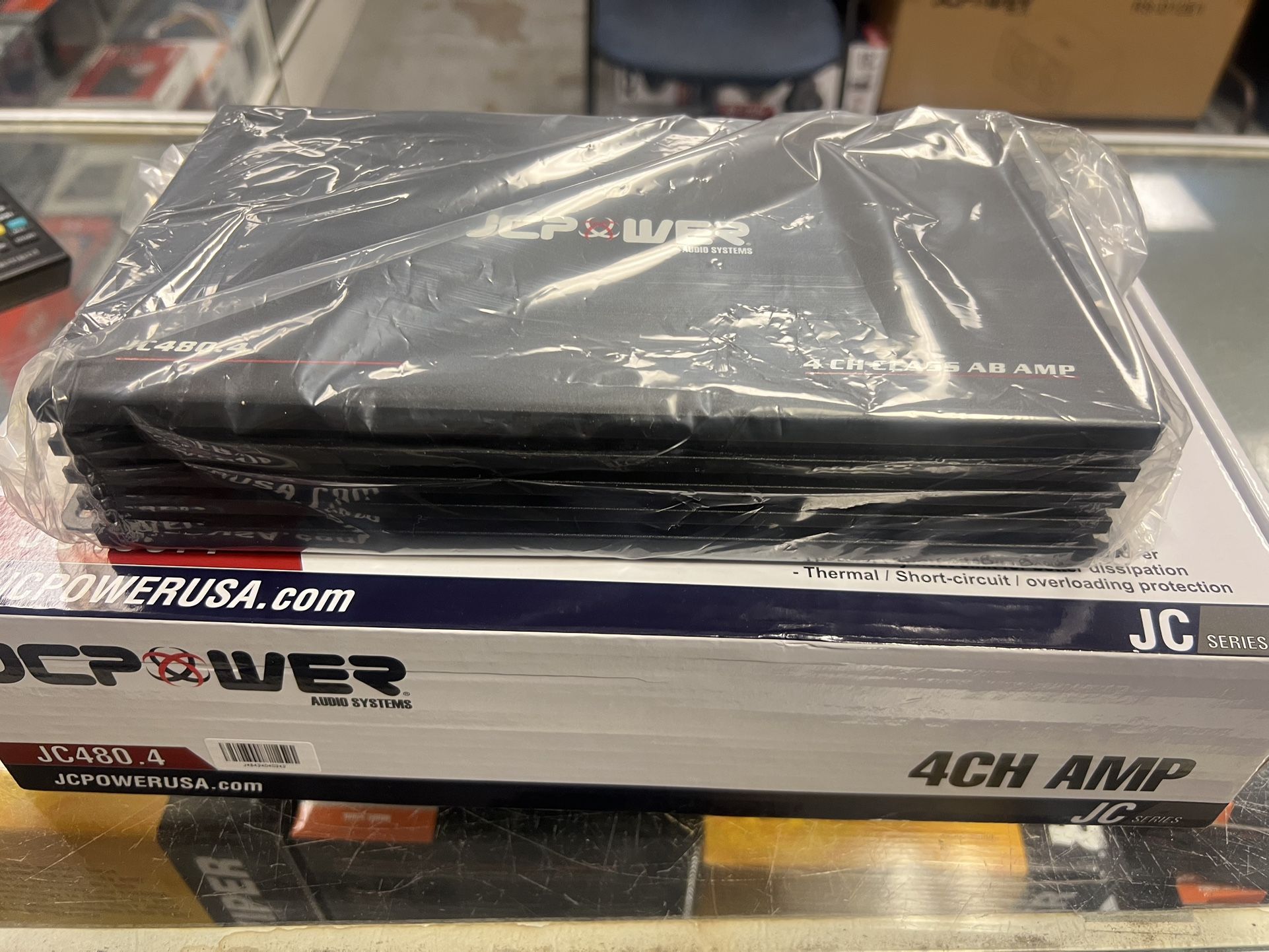 4- Channels Amplifier .. Brand New