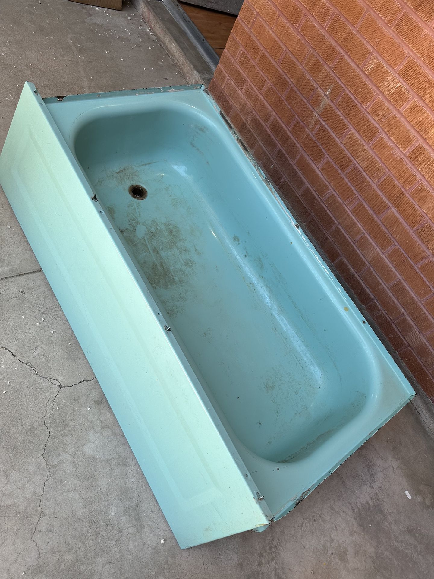 RARE VINTAGE AQUA BLUE 1961 SMALL BATHTUB AND FRONT PANEL, steel/cast iron