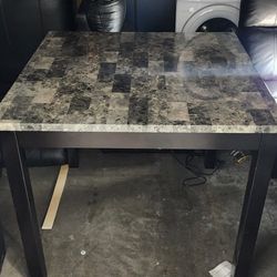 42“ X 42" Dinner / Breakfast Table With 4 Chairs 