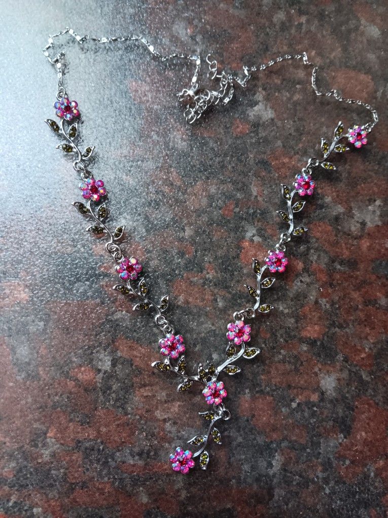 Necklaces And Pendant