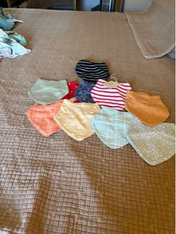Brand new: multi design bibs