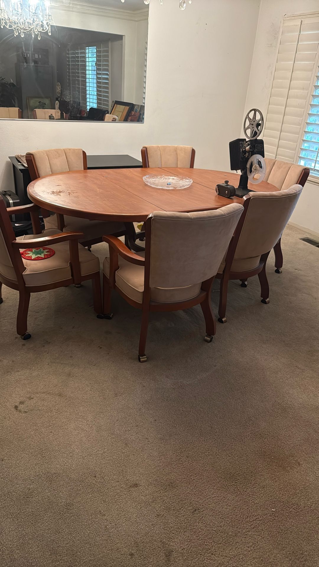 Dinning Room Table $250