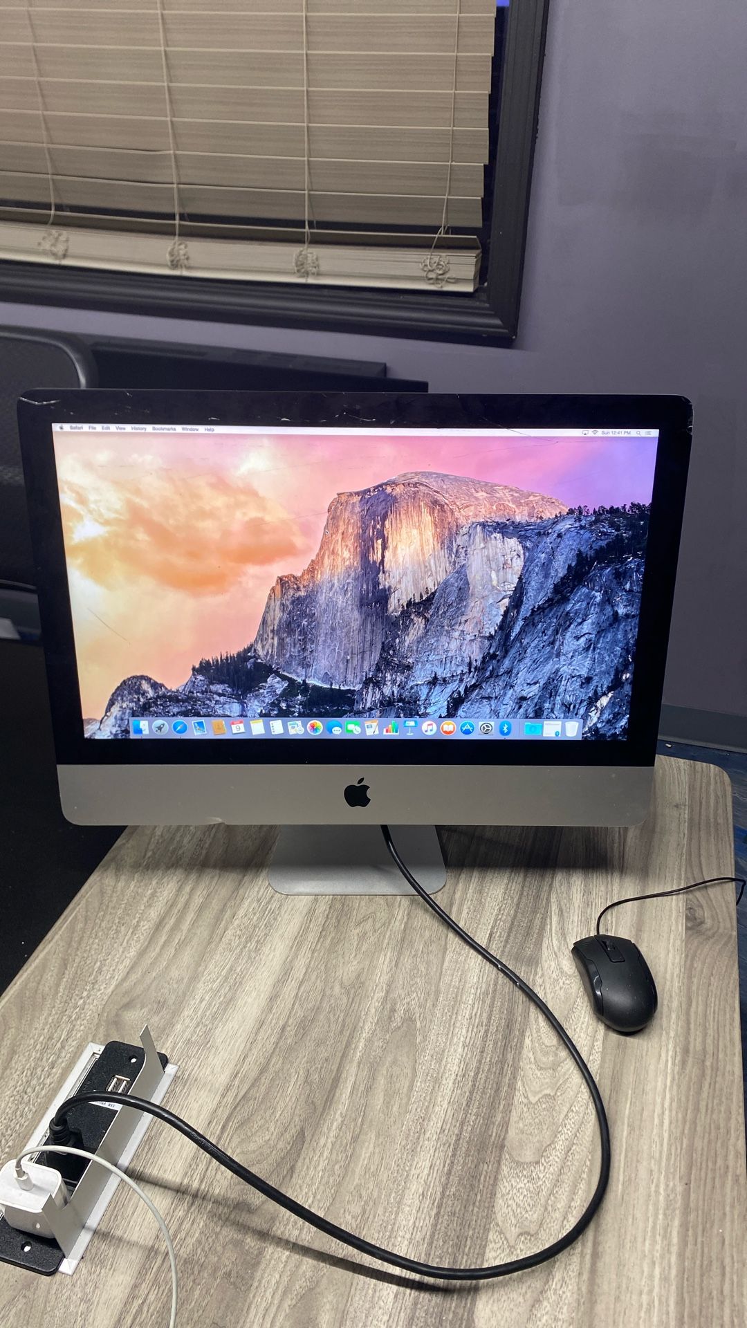 IMac Desktop Minor Crack 16g