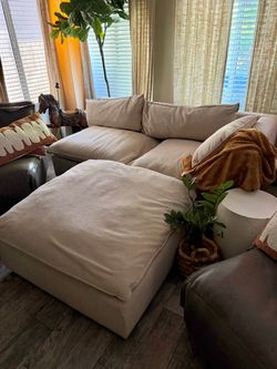 👀 Look Crate and Barrel modular lotus sofa priced to sell located near 24th street and chandler blvd