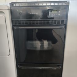 Frigidaire Natural Gas 24"Wide 25"Deep 37"Tall  In Excellent Working Condition 