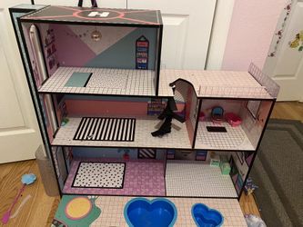 LOL Doll House 