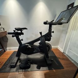 Soulcycle Equinox Bike- Great Condition 