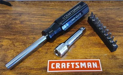 Craftsman 1/4" 11 Pc CMMT43373 BIT DRIVER + 3/8" https://offerup.com/redirect/?o=RVhURU5TSU9OLk5FVw==