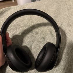 Beats Studio Pro - Wireless Bluetooth Noise Cancelling Headphones - Personalized Spatial Audio, USB-C Lossless Audio, Apple & Android Compatibility, U