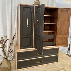 !!SOLD!! Mid Century Gentleman’s Dresser