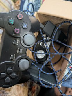 Hyperkin Retron 3 Wireless Black Controller 2.4 GHz M07168-LR/3592PO8 open box