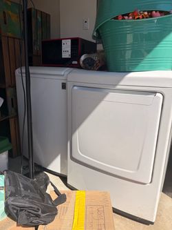 LG washer and dryer 7 years old works great