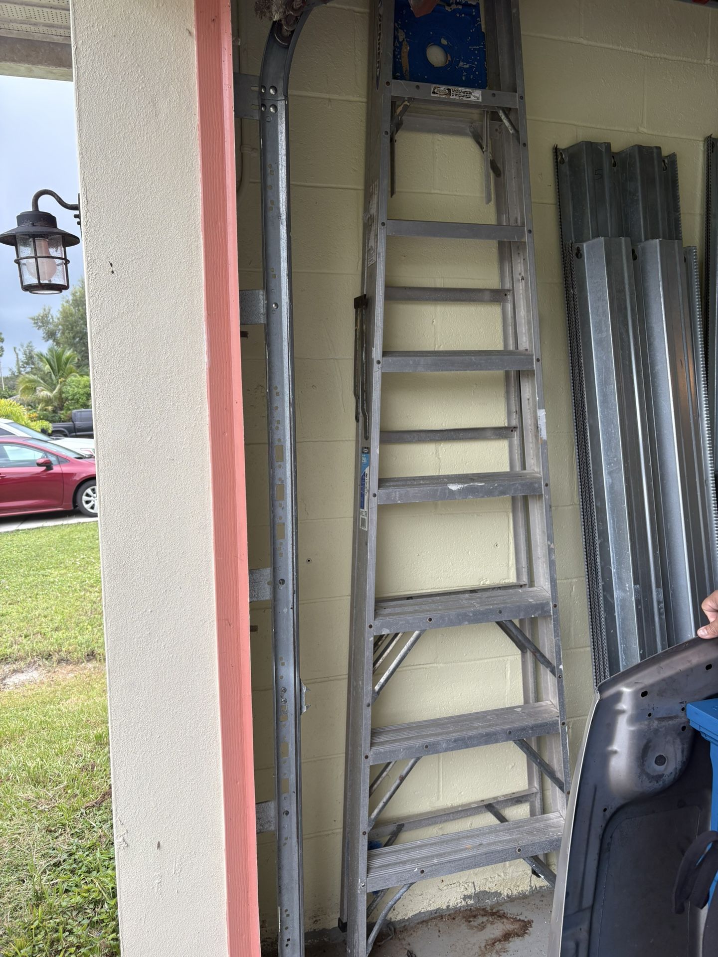 8 Ft. Ladder