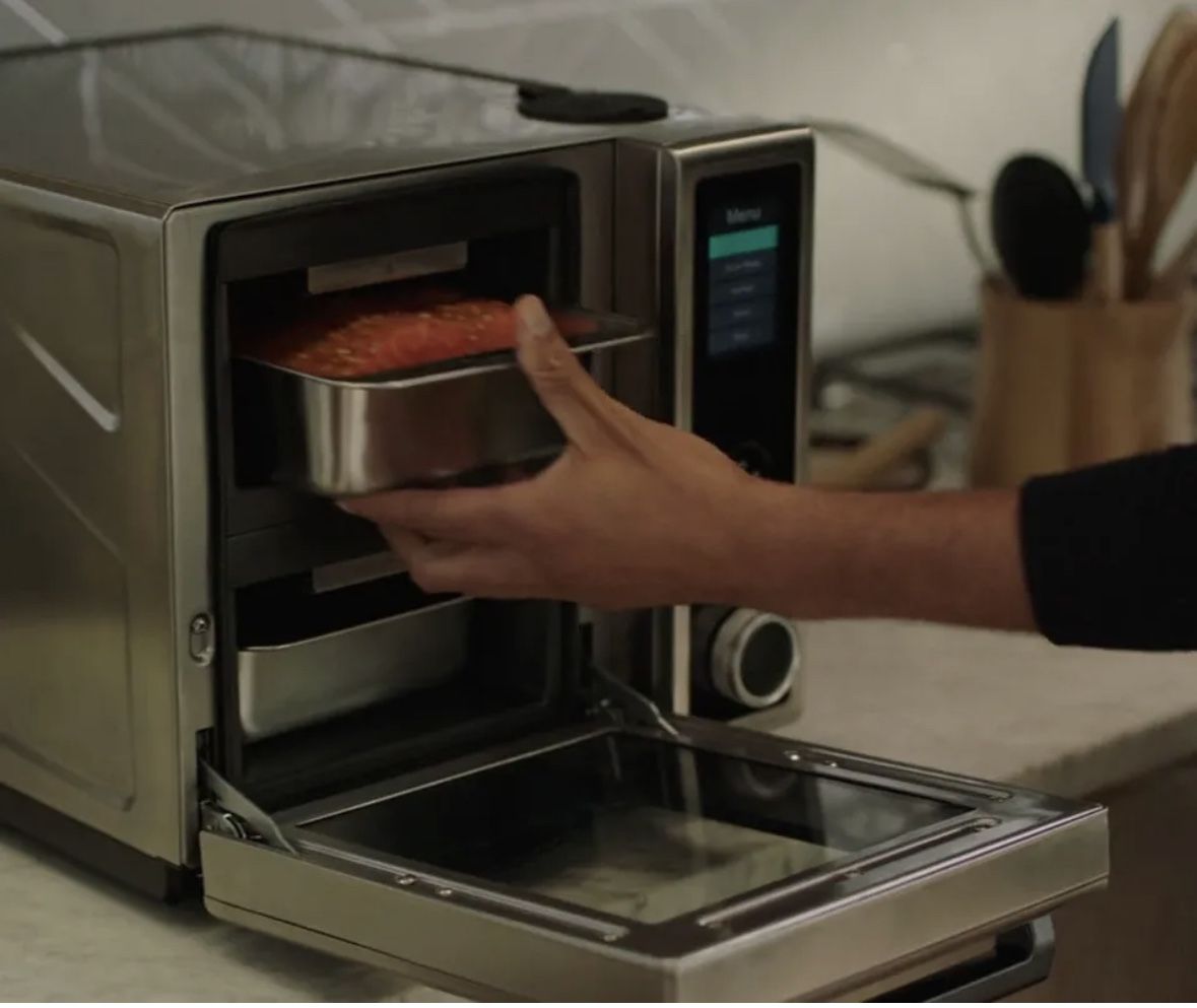 Suvie Kitchen Robot Model: S020M with extra Mitts and Pans