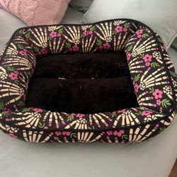 Dog beds and pet carriers