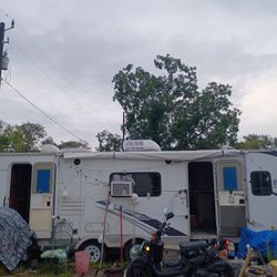 Bumper pull 2009 Keystone Ultra Lite 