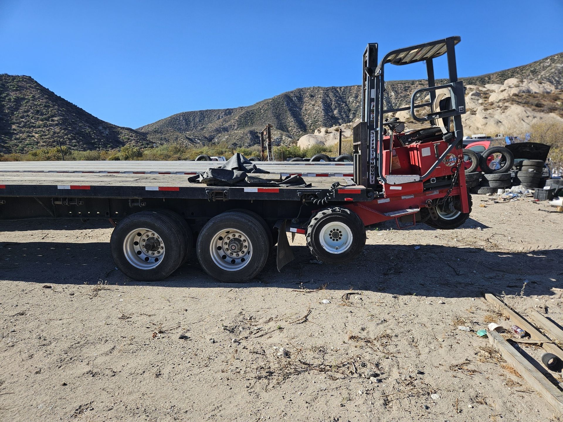 piggyback forklift Moffett Mounty