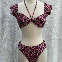 New Two Piece Leopard Print Bikini Size Medium 