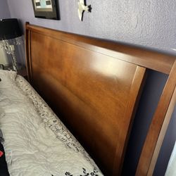 King Size Bedroom Set – Complete Set w/ Storage Bed & Mattress