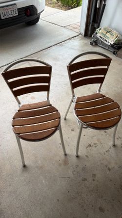 Aluminum bistro chairs