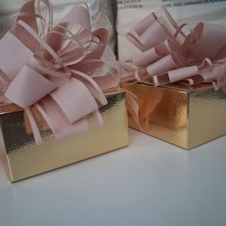 2 Gif Boxes
