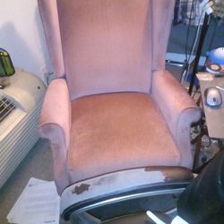 Recliner. Moving Country