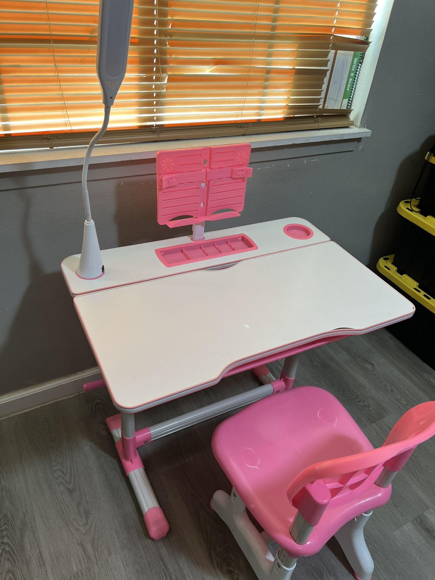Kids Table And Chair