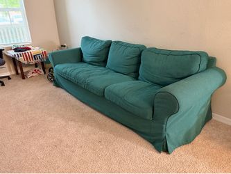 🛋️ FREE 3-Seater Couch – Pickup Only! 🛋️