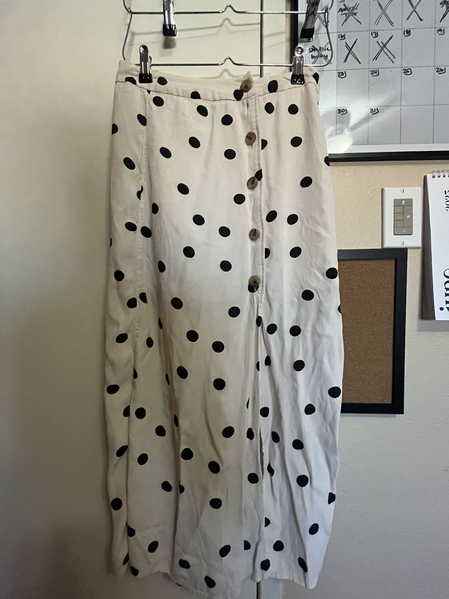 Women’s Long Skirt Button Front Small