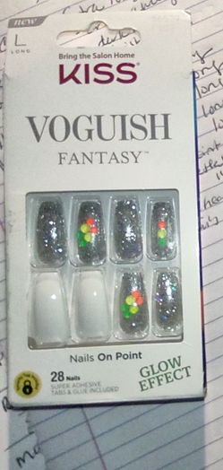 Kiss Voguish Fantasy Glow Dark Neon Nails