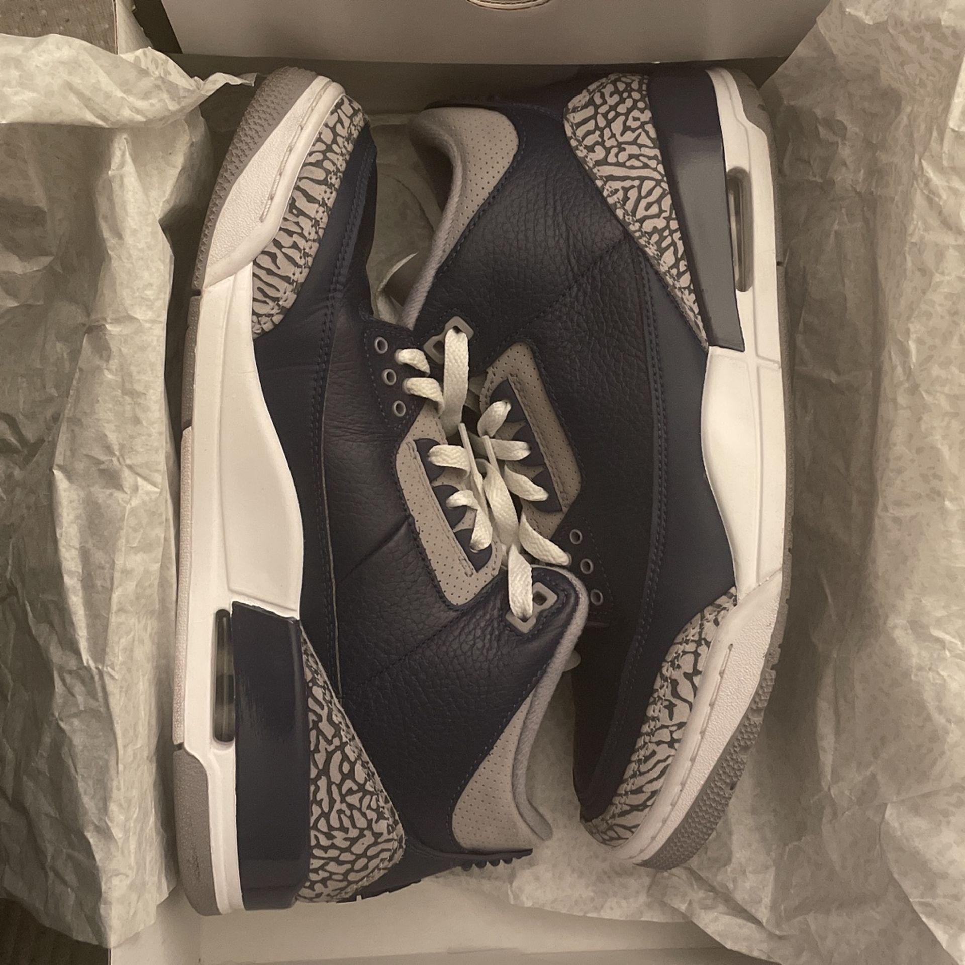 Jordan 3 Georgetown Size 10.5