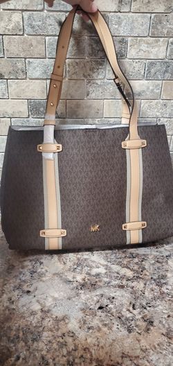 New Michael Kors Purse 