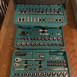 SOCKET SET BRAND NEW 