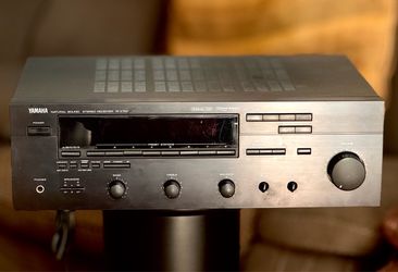 Yamaha RX-V701 Stereo Receiver - READ DESCRIPTION