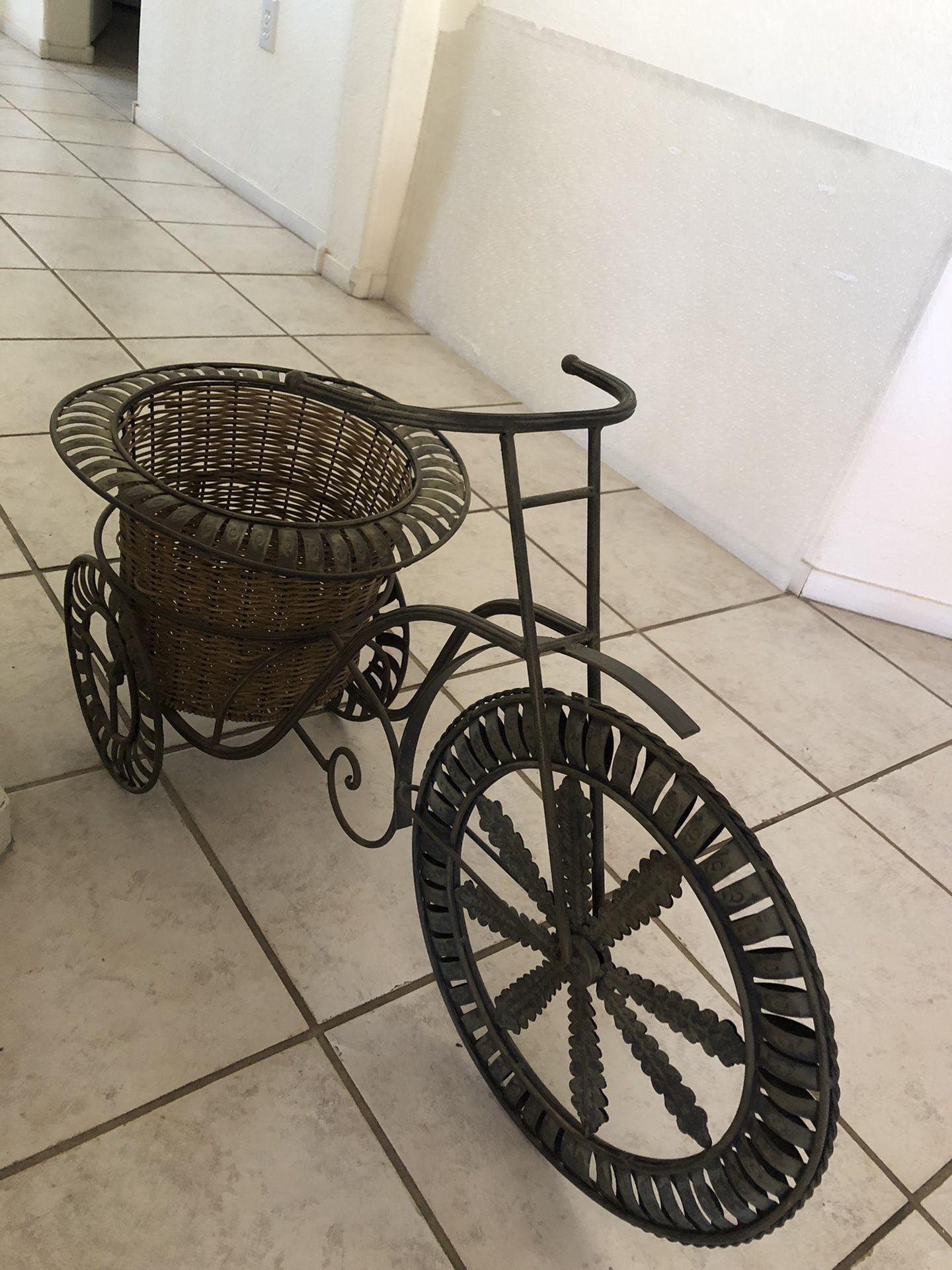 Decorative Plant Holder