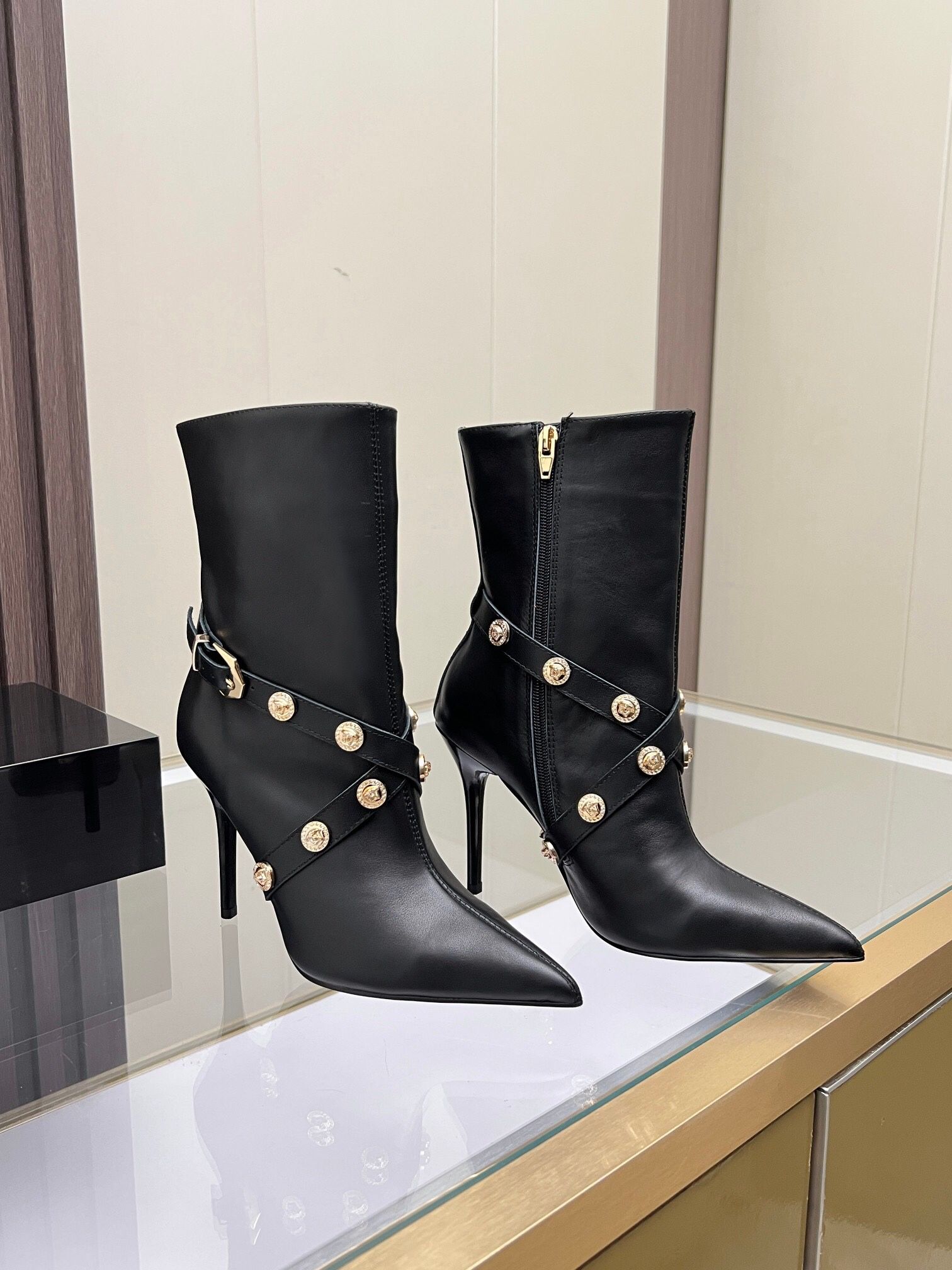 Versace Women’s Boots With Box 2025 New 