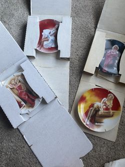 Marilyn Monroe collector plates