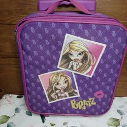VTG BRATZ Authentic Rolling Doll N' Luggage - Holds 6 Dolls, Purple, Cloe