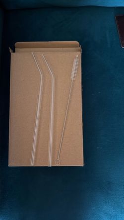 Glass straws never used with cleaning brush
