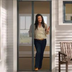 Retractable Doors Many Colors